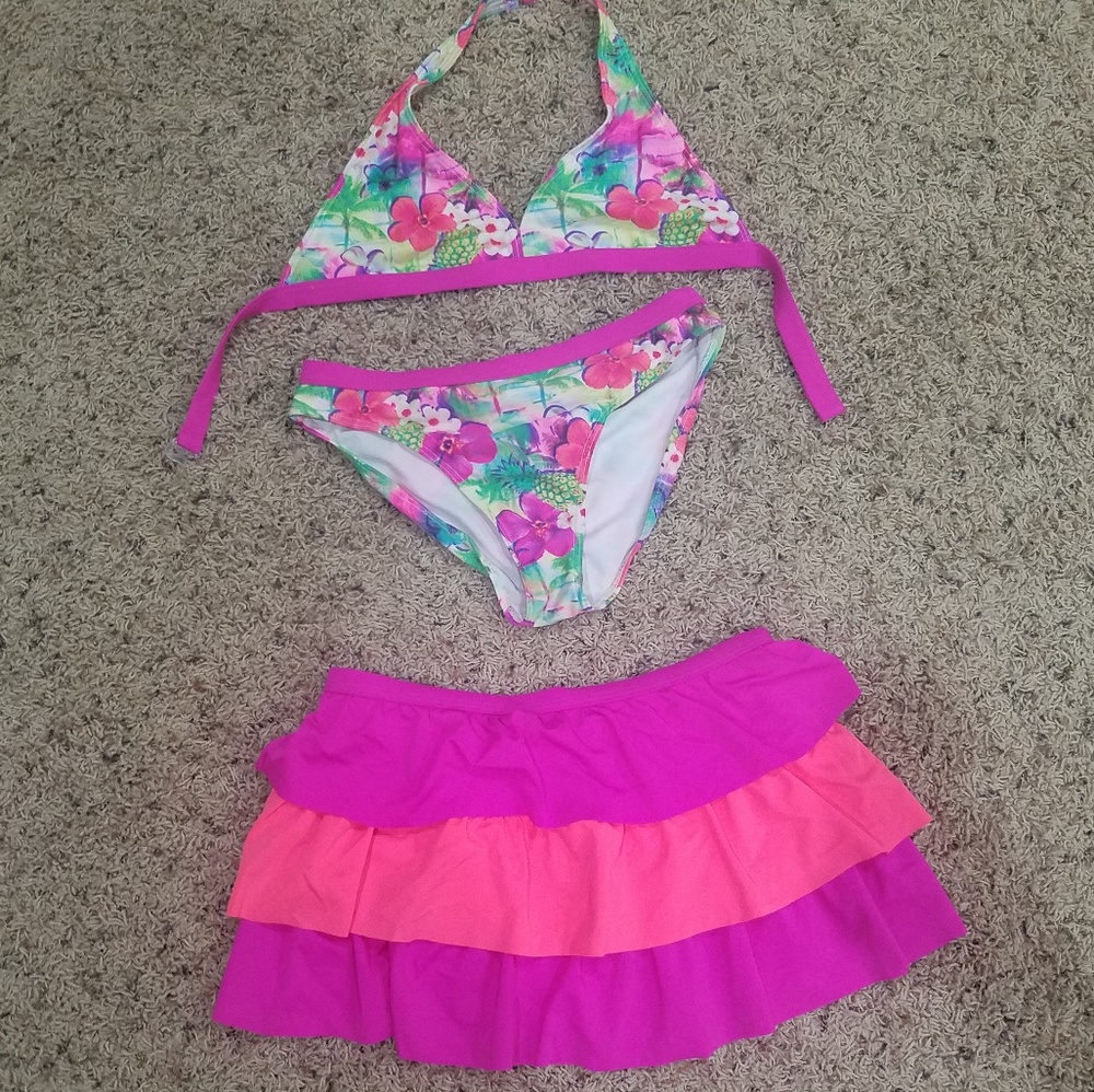 Tropical bikini set plus skirt